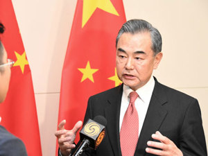 王毅：美国打压华为是典型的经济霸凌行为
