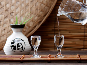 2块钱的假酒瓶+普通白酒=假冒茅台、五粮液…一起20亿元的大案，浮出水面！