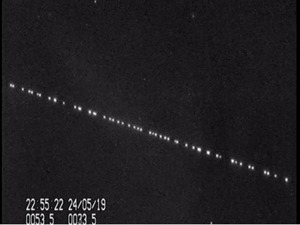 太空大航海时代来临！Space X首批60颗星链卫星部署成功
