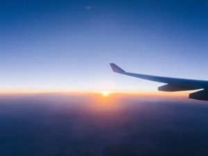 干了12年的飞行员想辞职，被航空公司索赔540万