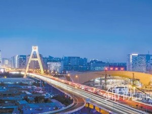 社论：以大城崛起助力中华民族伟大复兴