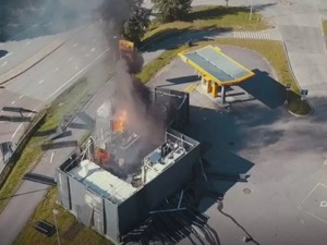 加氢站爆炸，震出周围汽车安全气囊，氢能源车真的安全吗？