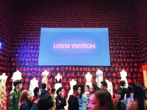 为了“中国流量”：奢侈品中国“本土化”B面