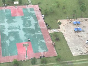 宜宾长宁地震丨邻居骑摩托送老人入院，班主任通宵守护学生