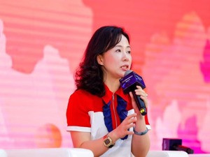 专访日月星光创始人易骅：做互联网综艺是在和全世界竞争