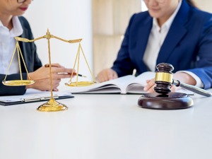 出价124次！西安银行200万股股权拍卖终落槌 一竞拍人以1万元优势险胜