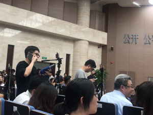 深圳最强土拍“狼多肉少”：决心很大的房企几乎没能举牌，越秀、龙光、中海和电建等成了最后赢家！