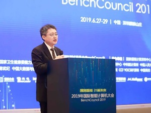 深圳市科技创新委员会主任梁永生：人才、技术、资金、政策是创新的四驾马车
