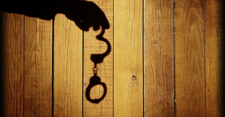 上海发生持刀伤人事件 嫌犯在被审讯时思维混乱语无伦次