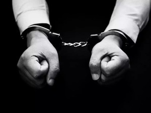 警察好忙，股民好苦！涉嫌性侵、诈骗、虚开发票……一周4家上市公司董事长被抓