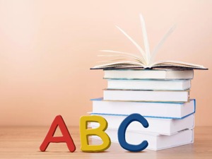 英孚教育多名外教涉毒 客服称不知聘外教是否需批准