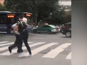 福建农大回应“留学生与交警冲突”：给予该生留校察看处分