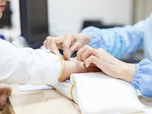 我国学者研发新技术：只需“极微量”血液即可检测人体重金属含量