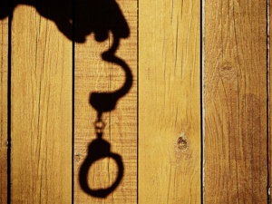 成都警方：殴打出租车驾驶员的外籍男子已被依法刑拘