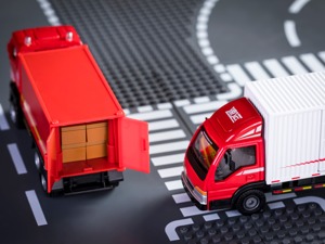 商用车城几乎无人看车 卡车经销商苦不堪言