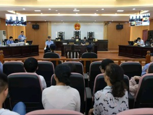 被控受贿二千多万！江西广播电视台原台长杨玲玲受审