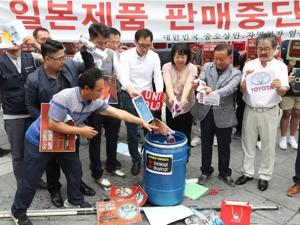 韩国民众“抵制日货”继续！优衣库、无印良品哭了
