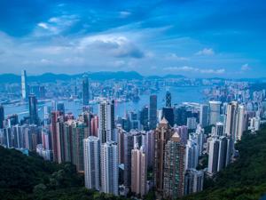外交部驻港特派员公署发言人敦促美方停止向暴力不法行为发出错误信号