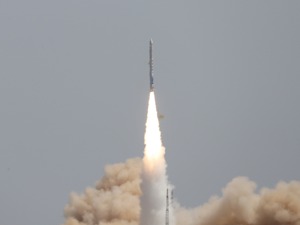 首枚民企造运载火箭发射成功 一波三折后商业航天拨云见日？