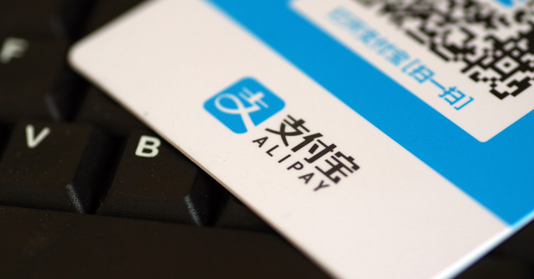 视频｜90后攒钱报告：80%的90后有理财意识  攒的比花的多
