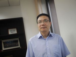“非典型”校长徐飞