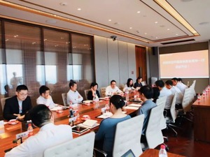 平安信托党委书记姚贵平会见信保基金董事长刘宏宇一行
