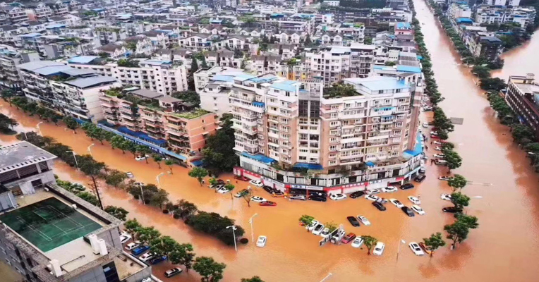 视频｜受持续强降雨影响 乐山大佛今日暂停接待游客