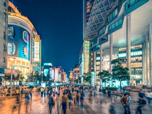 新华时评：“夜经济”不是熬夜经济