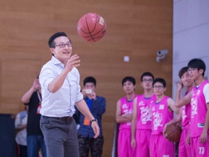 比马云玩得还大！“马云背后的男人”花掉165亿，买下一支NBA球队