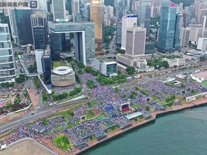 《新闻联播》一天内密集发声关注香港，传递啥信息？