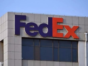 联邦快递来华包裹涉枪又双叒是“误操作”？专家：该补补“法律课”