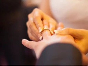 结婚率创11年新低，7700万成年人独居！是什么让他们选择单身？