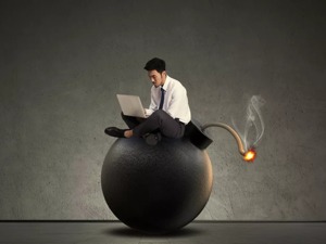 银行也爆雷，一年亏损40亿！说好的躺着赚钱呢？