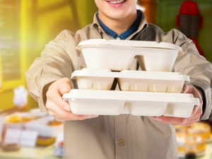 人民日报海外版：我们吃出了多少外卖垃圾？