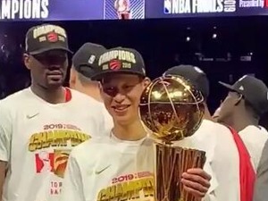 离开NBA  加盟CBA  林书豪会在中国续写传奇吗？