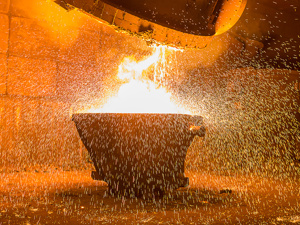 钢企上半年增产不增利 业内担心重回供给过剩老路