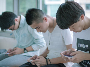 你每个月手机用掉多少流量？少于这个数，那你就拖后腿了…