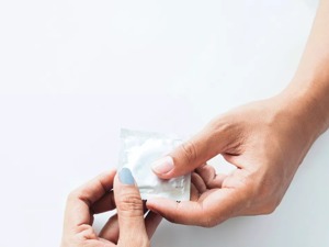 拥有上千家店的便利店，卖假冈本致顾客感染？公司回应了