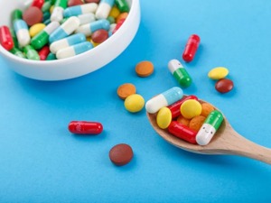 潘石屹试吃过，李嘉诚投资了！天价“不老药”是灵丹还是智商税？