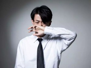 应聘平面设计，面试后却被要求先去演戏？