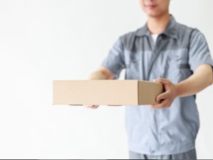 一年收发500亿件快递，中国为什么能？