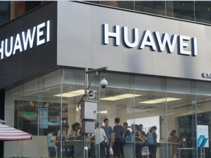 华为Mate 30来了！4摄5G削掉音量键…明天拿到iPhone的人会后悔吗？