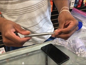 美国连锁超市沃尔玛宣布将停售电子烟