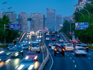 中国车市短期内波动 长期形势仍然向好