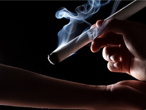 疑似电子烟致肺病530例！多国控烟又有新动作！