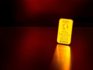 欧元区经济疲弱引发避险升温 白银期货大涨4.8%