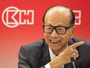 两年巨亏40亿，董事长遭李嘉诚讨债，这家公司急了：与我无关啊