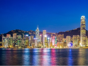 《新闻联播》播发国际锐评：美方干涉香港事务损人害己