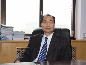 对话丨中汽协师建华：中国汽车工业正迎来发展新机遇