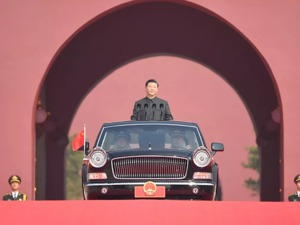 6次成为阅兵检阅车，“共和国之子”曾经一年仅售几千辆，但今年爆发了